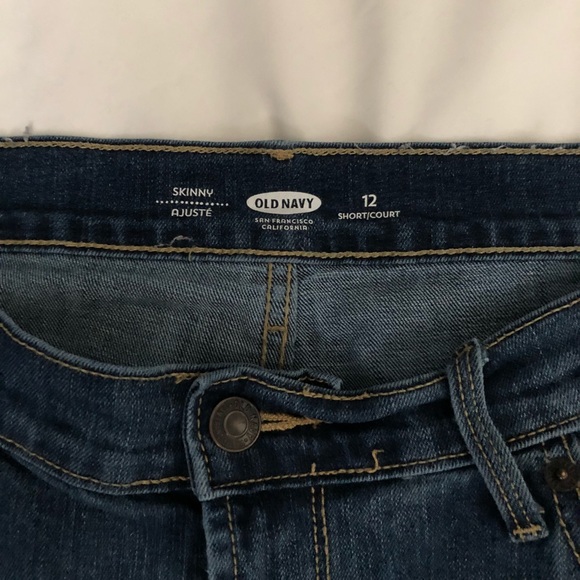 👖 Old Navy skinny jeans 👖 - Picture 3 of 5